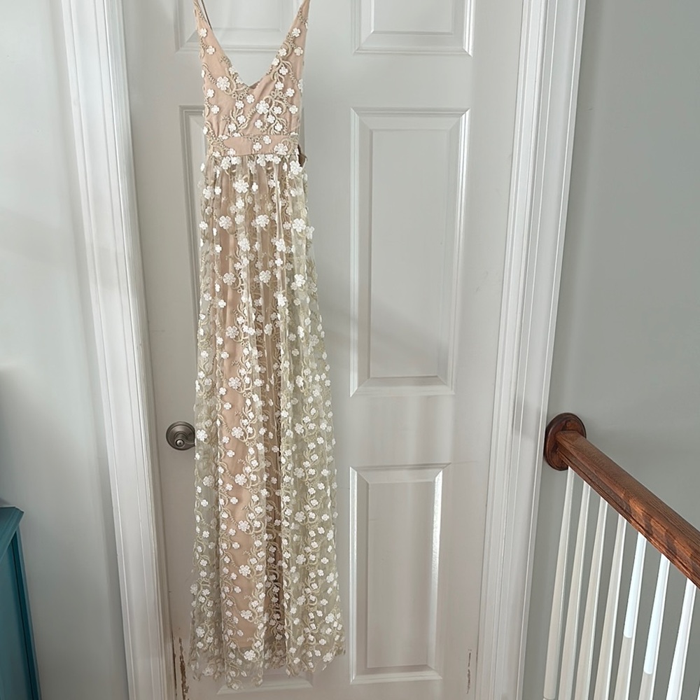 Elegant Floral Lace Dress